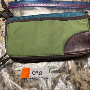 GUC Overland nylon wallet  09B